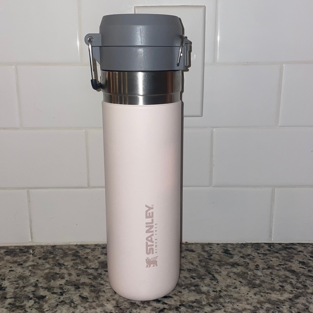 Stanley 24oz Pink Quick Flip Bottle